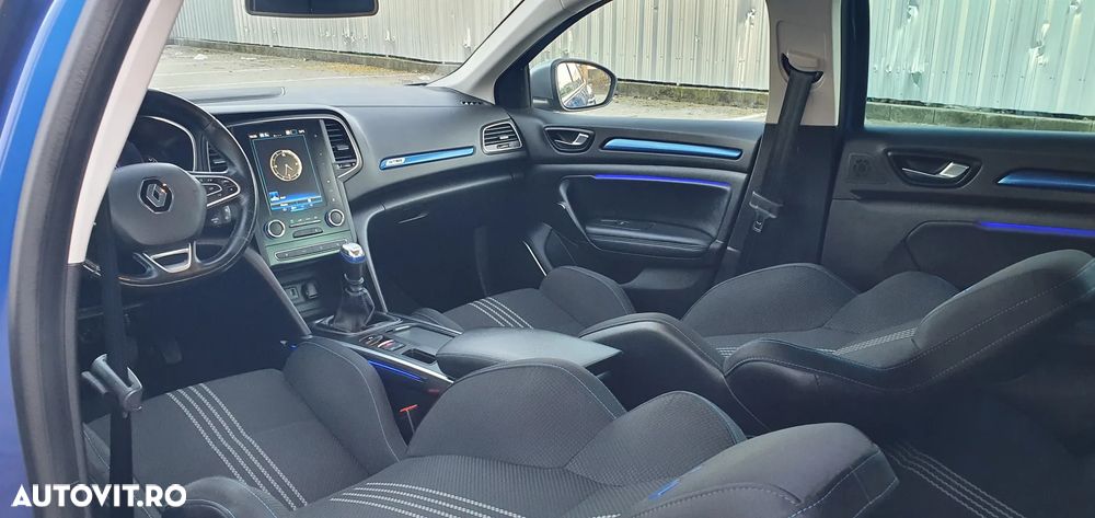 Renault Megane TCe 160 GPF GT LINE - 10