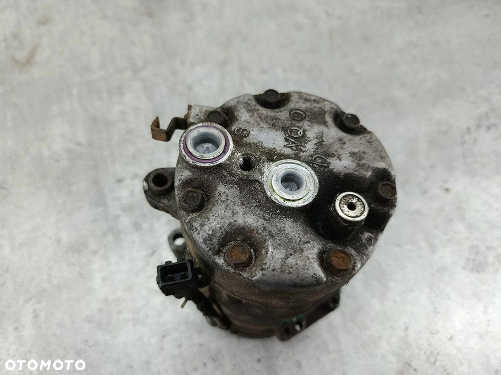 SPRĘŻARKA KLIMATYZACJI VW GOLF III 7M3820803  YM2H19D629BA  SD7V16  SANDEN - 6