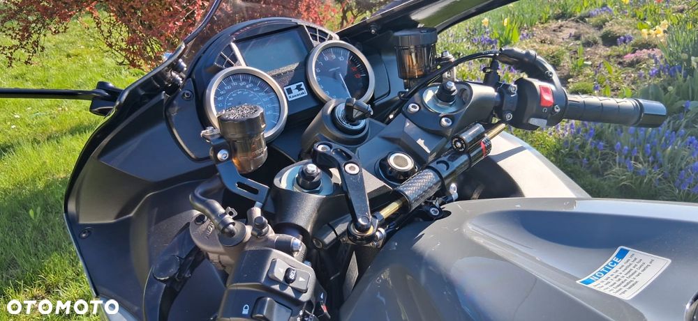 Kawasaki ZZR - 11