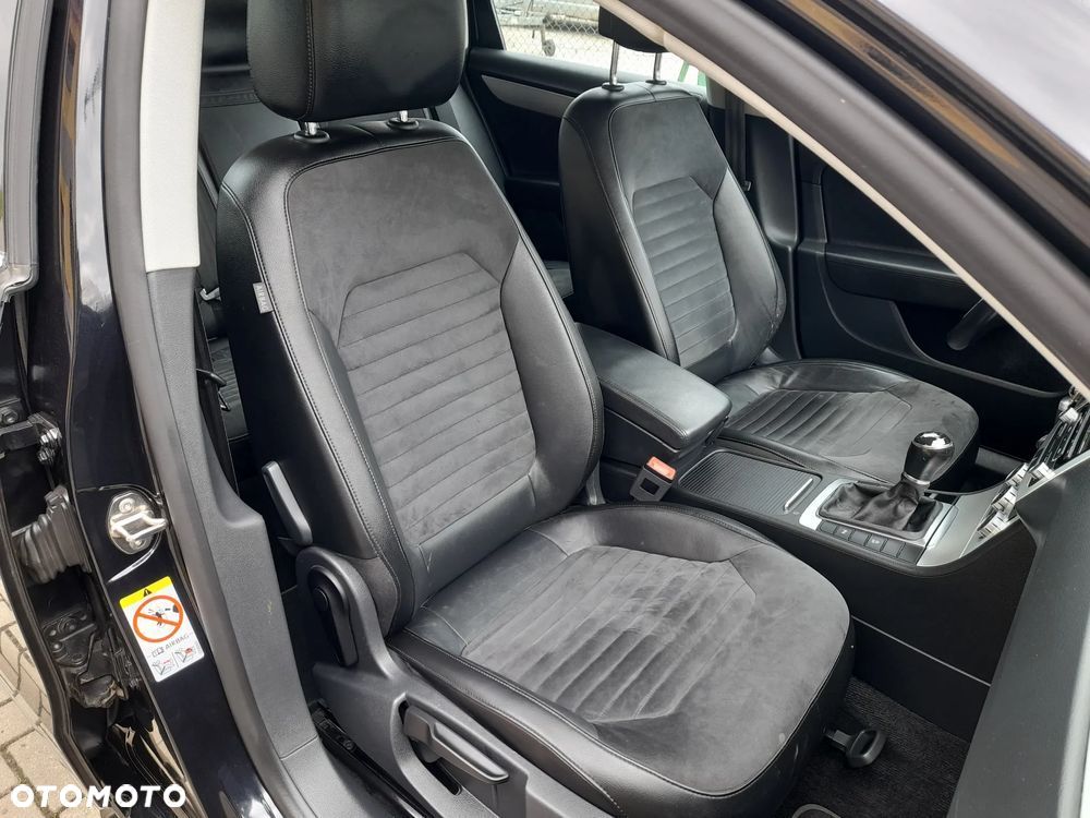 Volkswagen Passat Variant 1.4 TSI BlueMotion Technology R-Line - 15