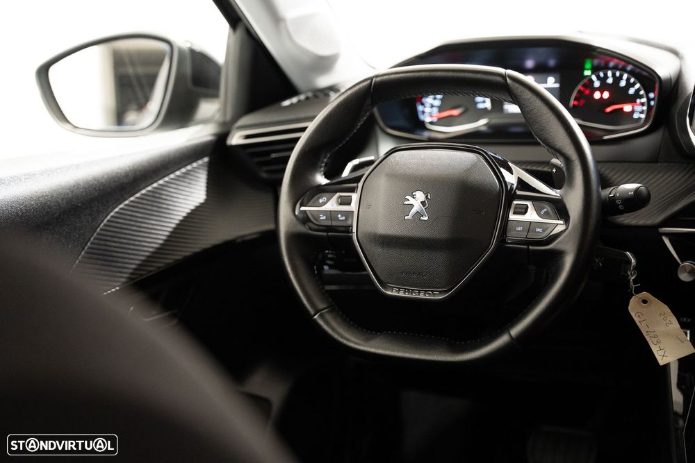 Peugeot 208 1.2 PureTech Allure EAT8 - 18