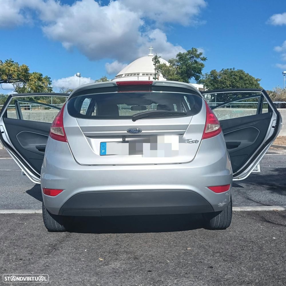 Ford Fiesta - 4
