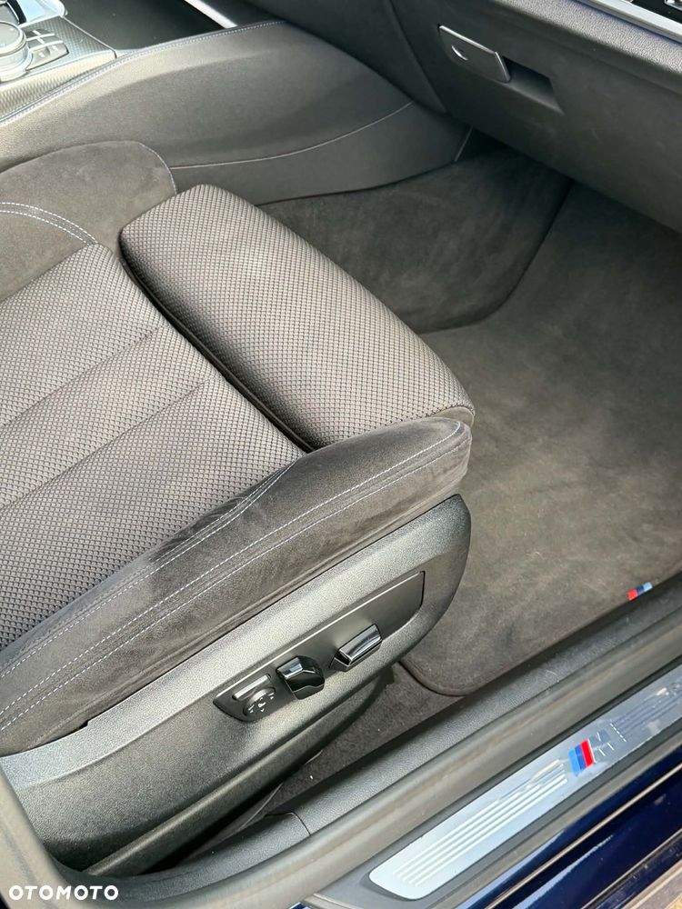BMW Seria 5 520d MHEV M Sport sport - 12