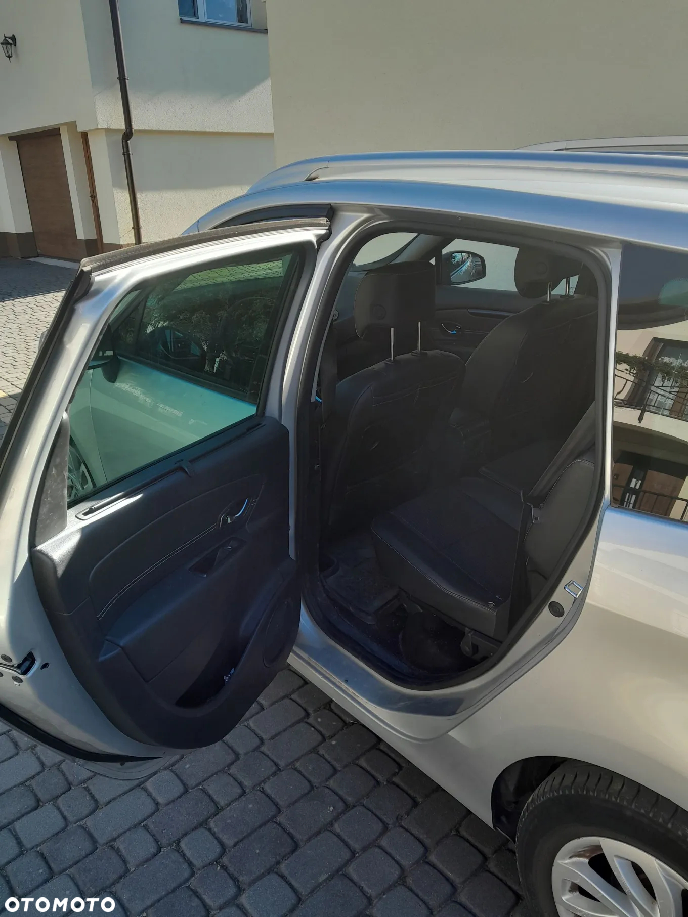 Renault Grand Scenic - 12