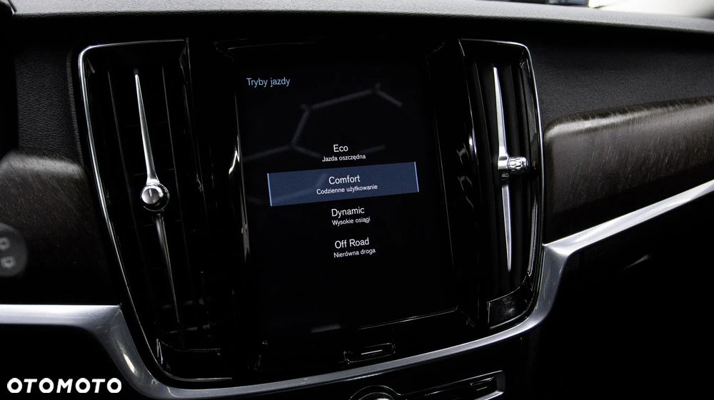 Volvo V90 Cross Country D4 SCR AWD Pro - 26