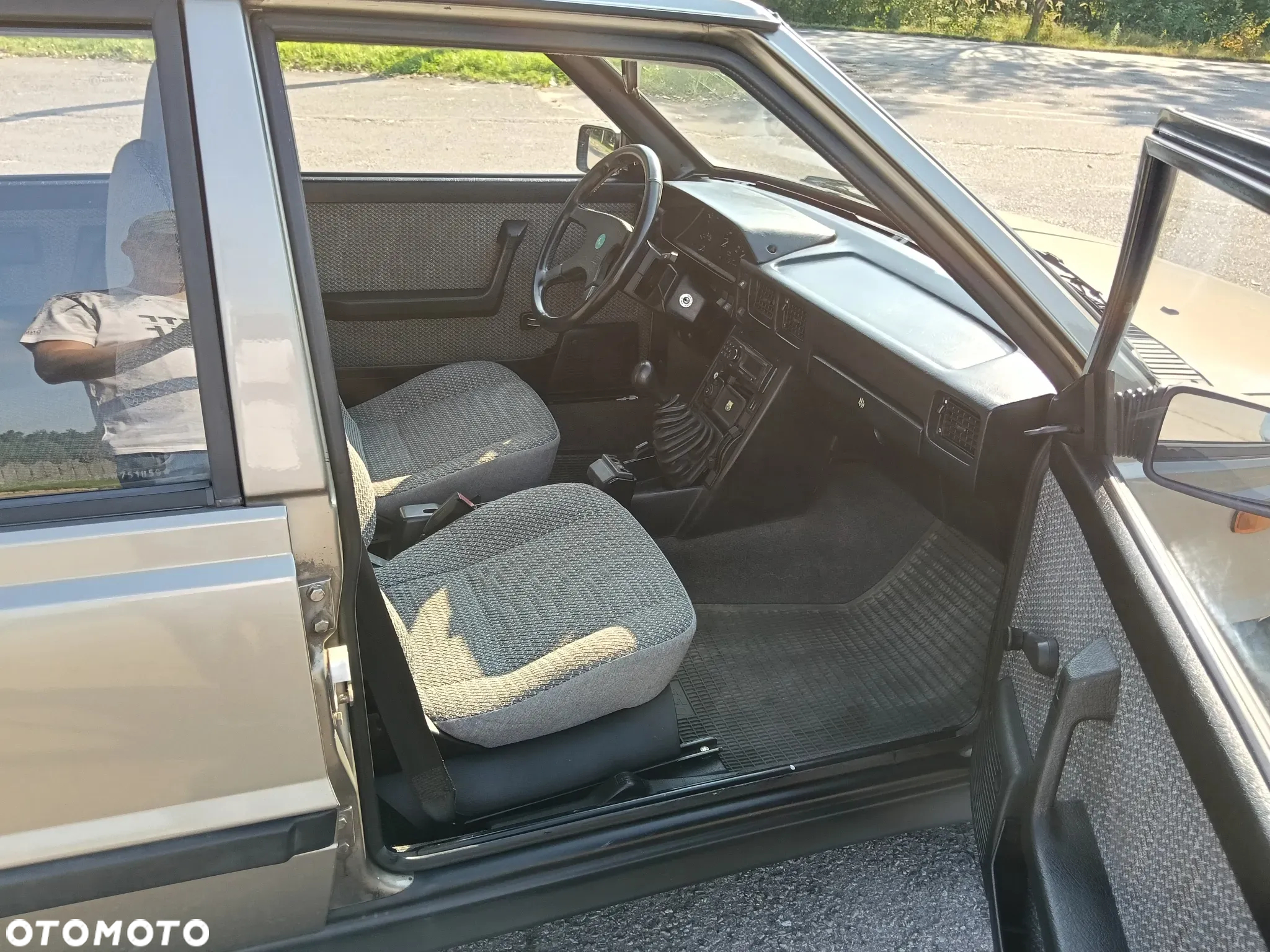 Polonez Caro - 27