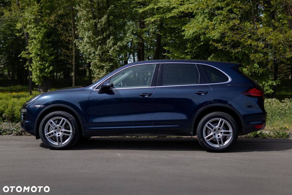 Porsche Cayenne - 1