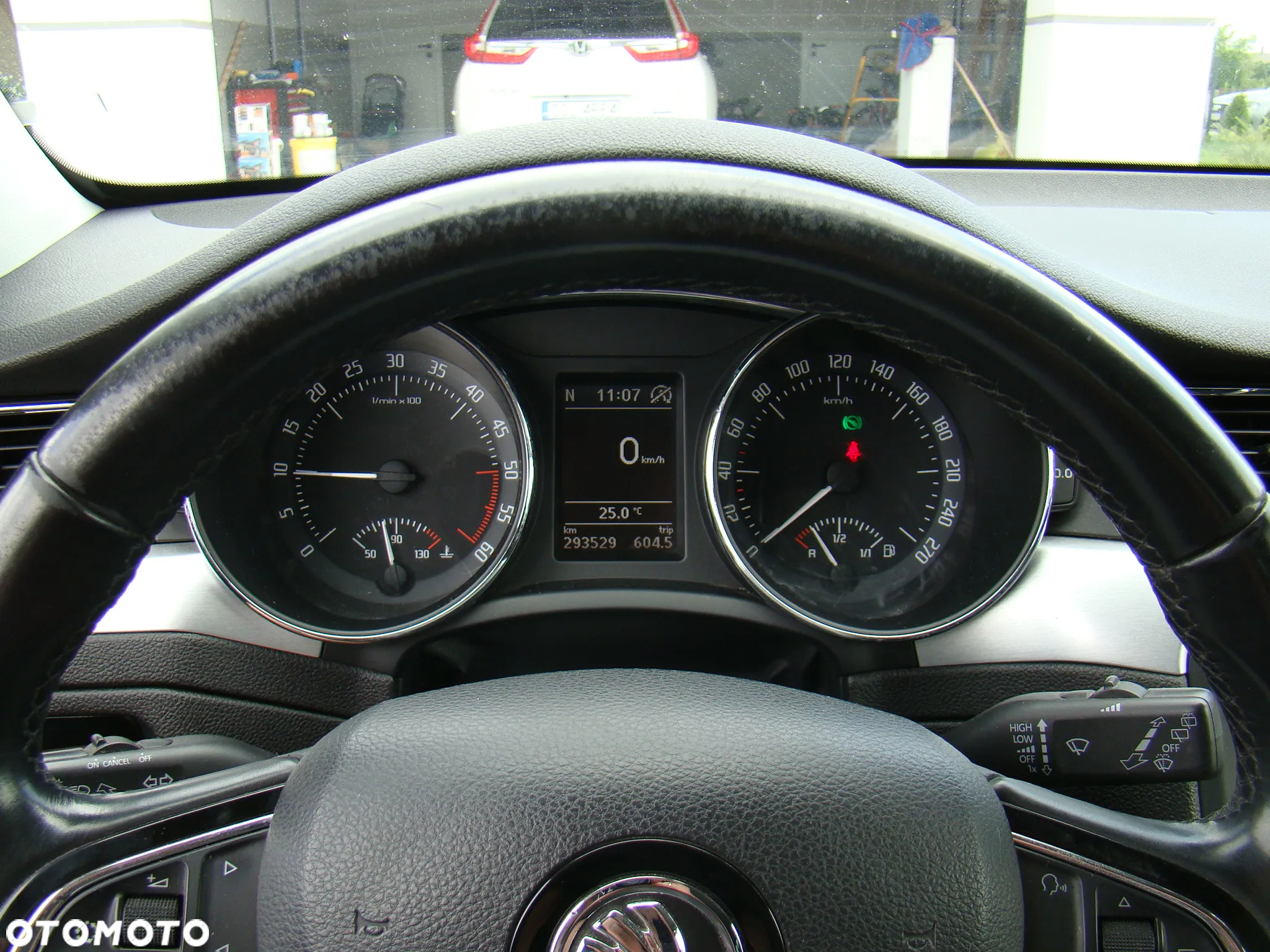 Skoda Superb 2.0 TDI Ambition DSG - 27