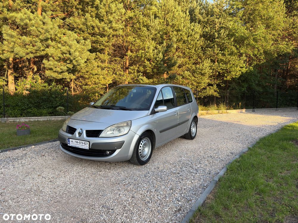 Renault Grand Scenic - 1
