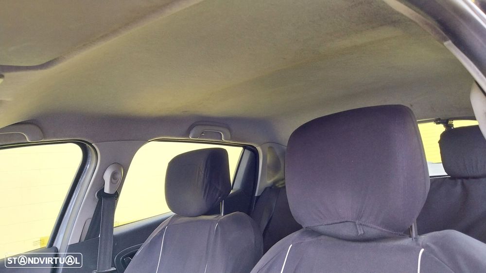 Renault Clio 1.5 dCi Confort - 8