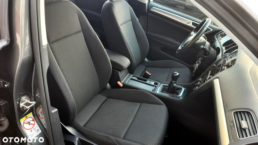 Volkswagen Golf 1.0 TSI City - 24