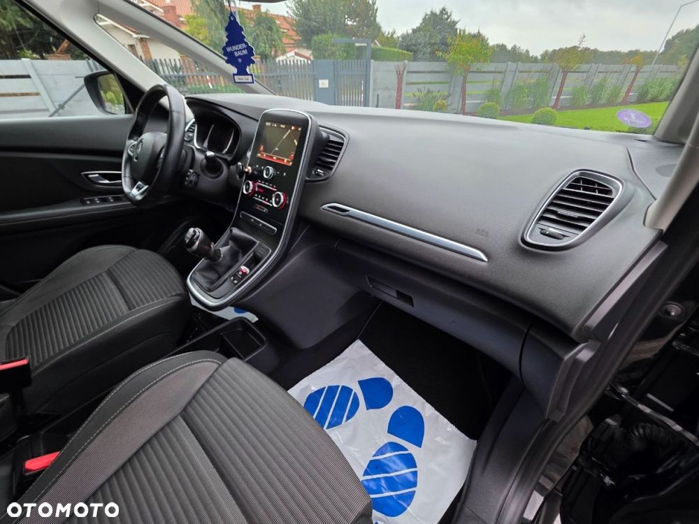 Renault Grand Scenic - 24