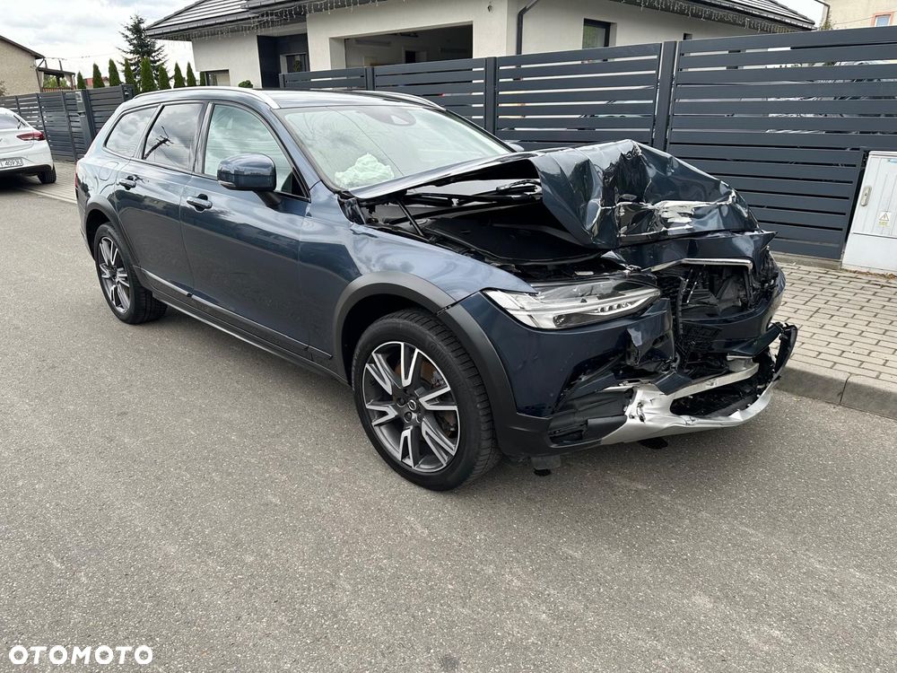 Volvo V90 Cross Country D5 SCR AWD Pro - 4