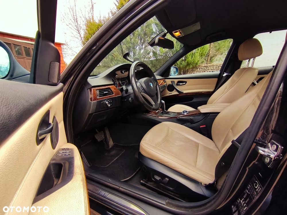 BMW Seria 3 - 32
