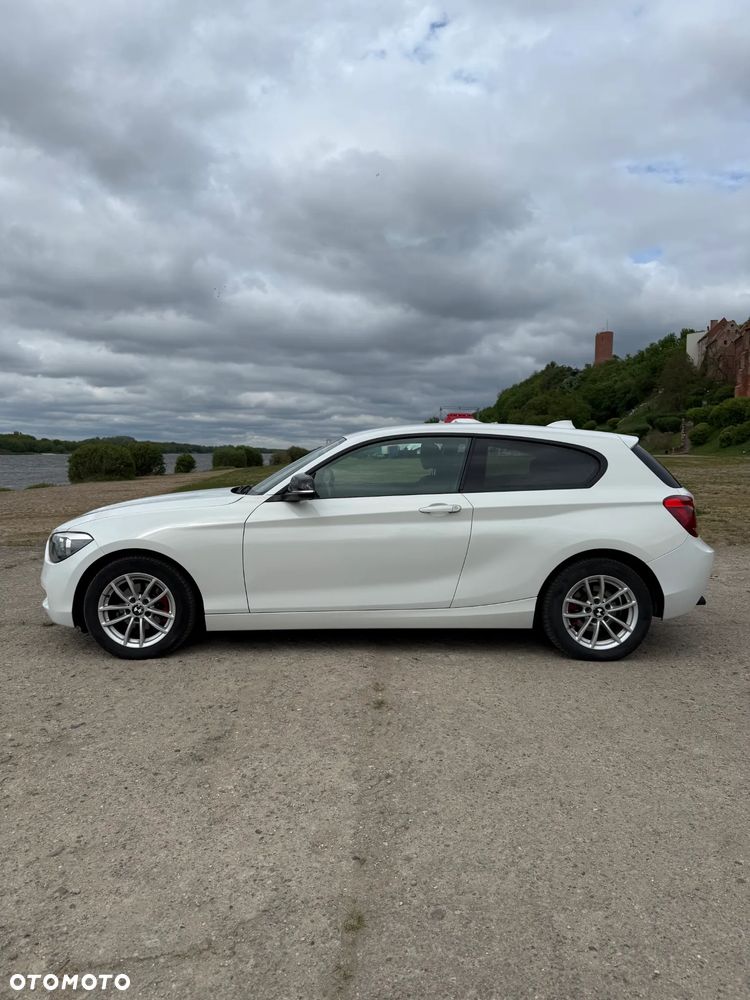 BMW Seria 1 114i - 6