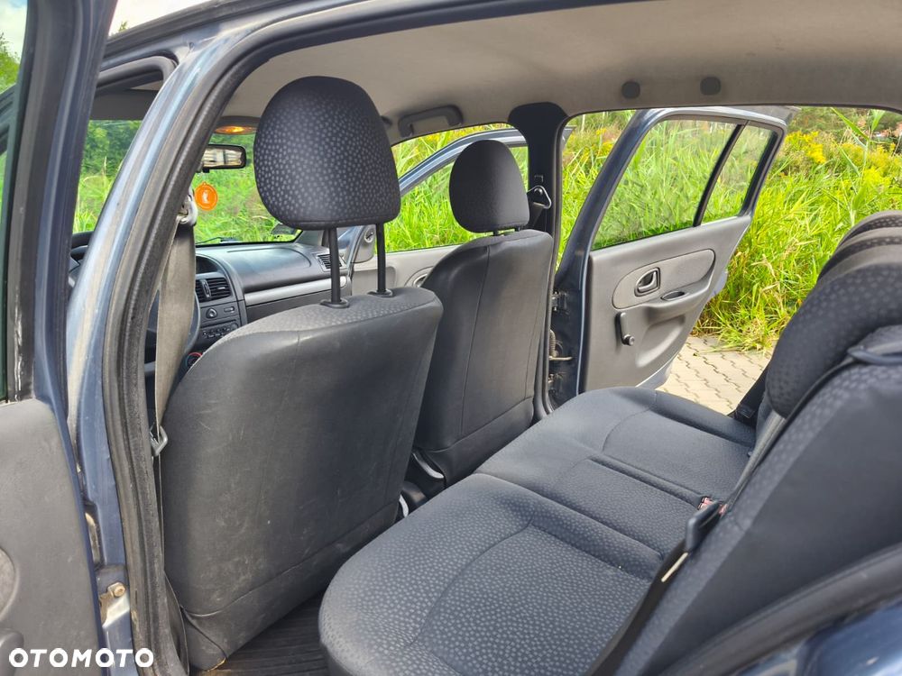 Renault Clio - 14