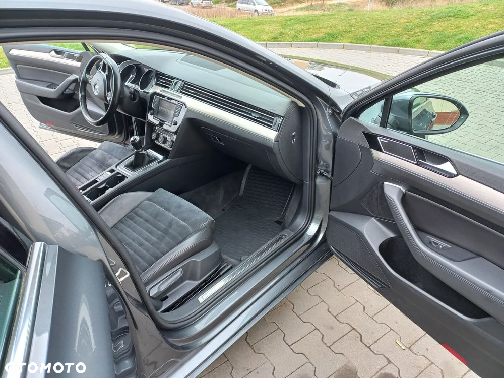 Volkswagen Passat - 29