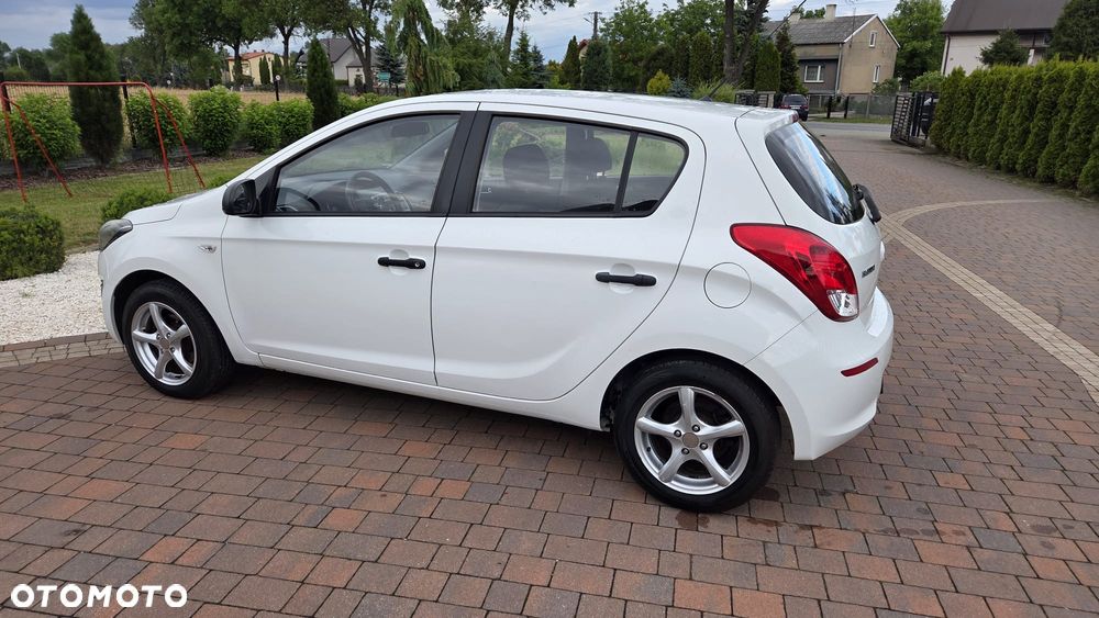 Hyundai i20 - 13