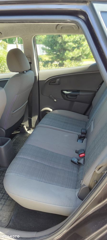 Kia Venga 1.6 M - 12