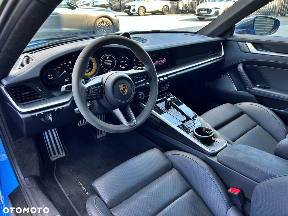 Porsche 911 - 16