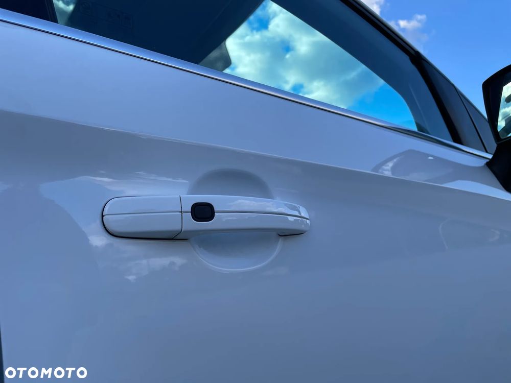 Ford Kuga 2.5 4x4 Individual - 24