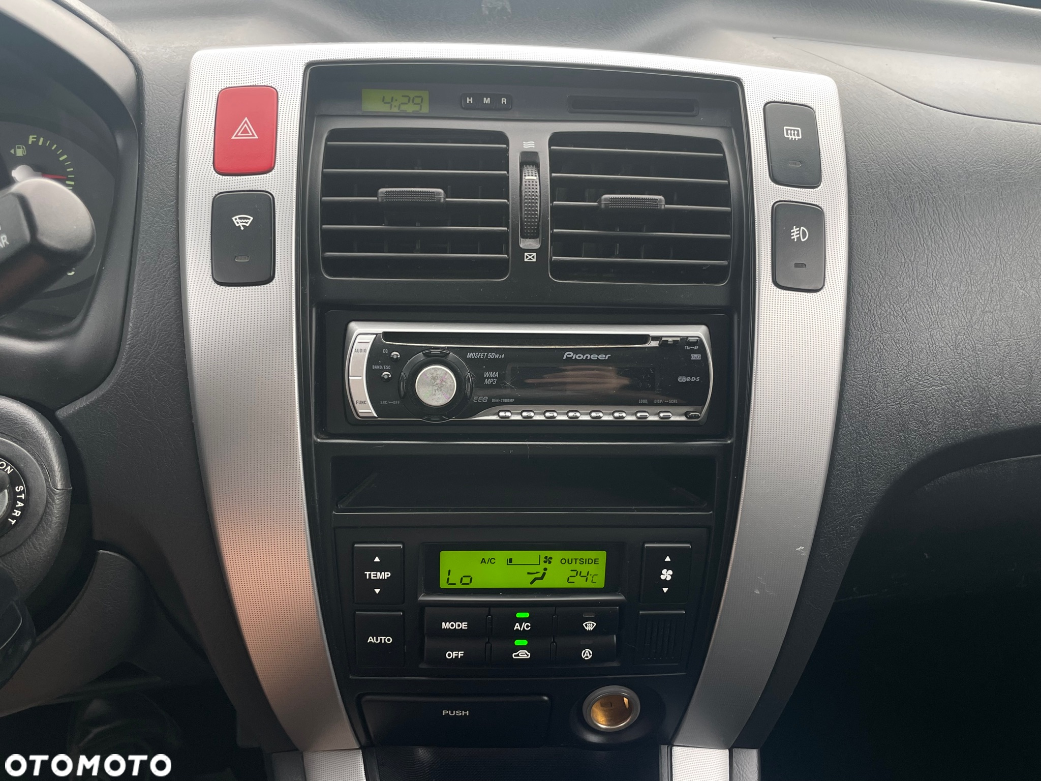 Hyundai Tucson 2.0 Active / Style - 12