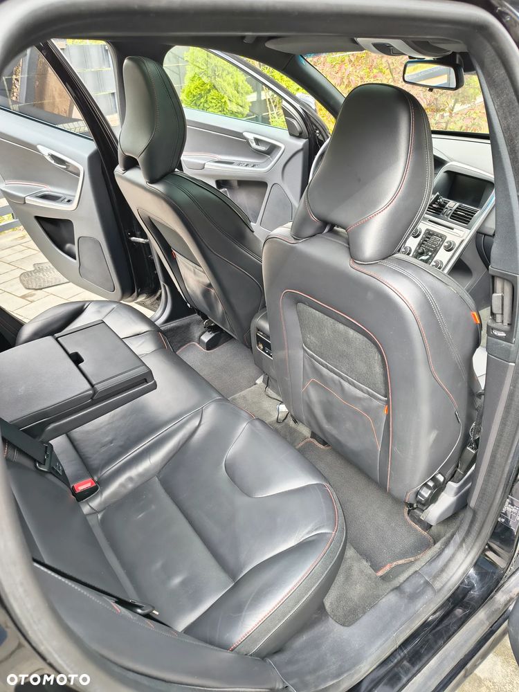 Volvo XC 60 D3 Drive-E Ocean Race - 8