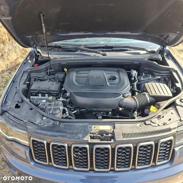 Jeep Grand Cherokee - 13