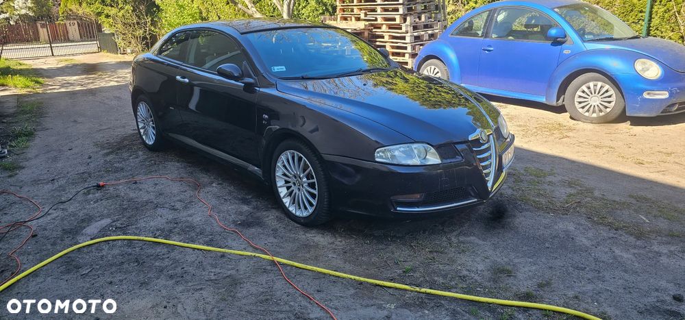 Alfa Romeo GT 1.9JTD 16V Black Line - 1