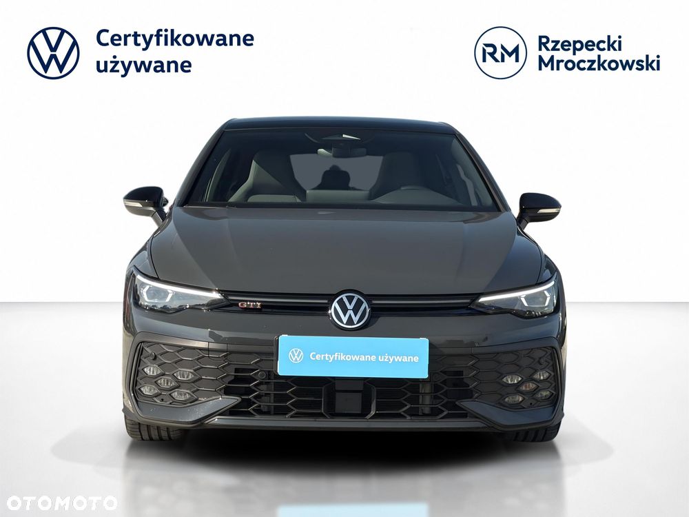 Volkswagen Golf - 10