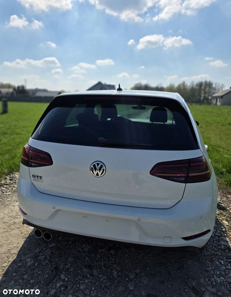 Volkswagen Golf - 22