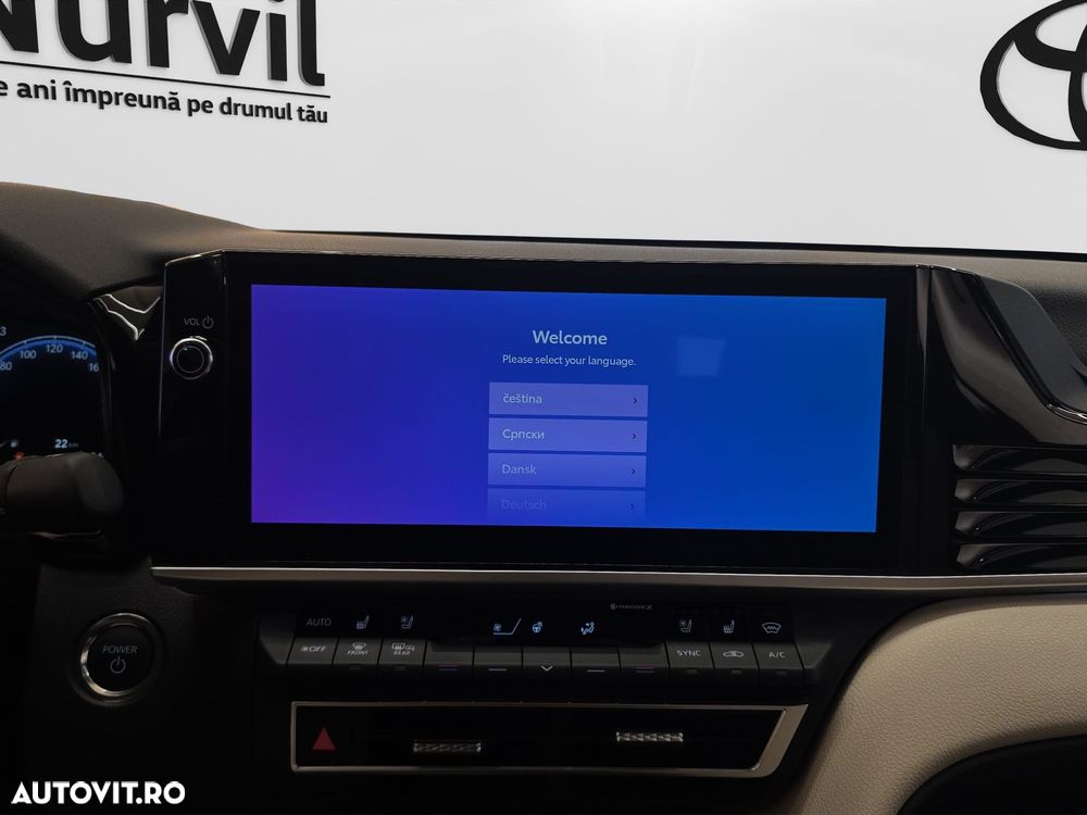 Toyota Camry 2.5 HEV Luxury - 18