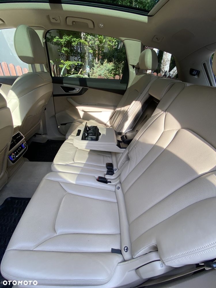 Audi Q7 - 8