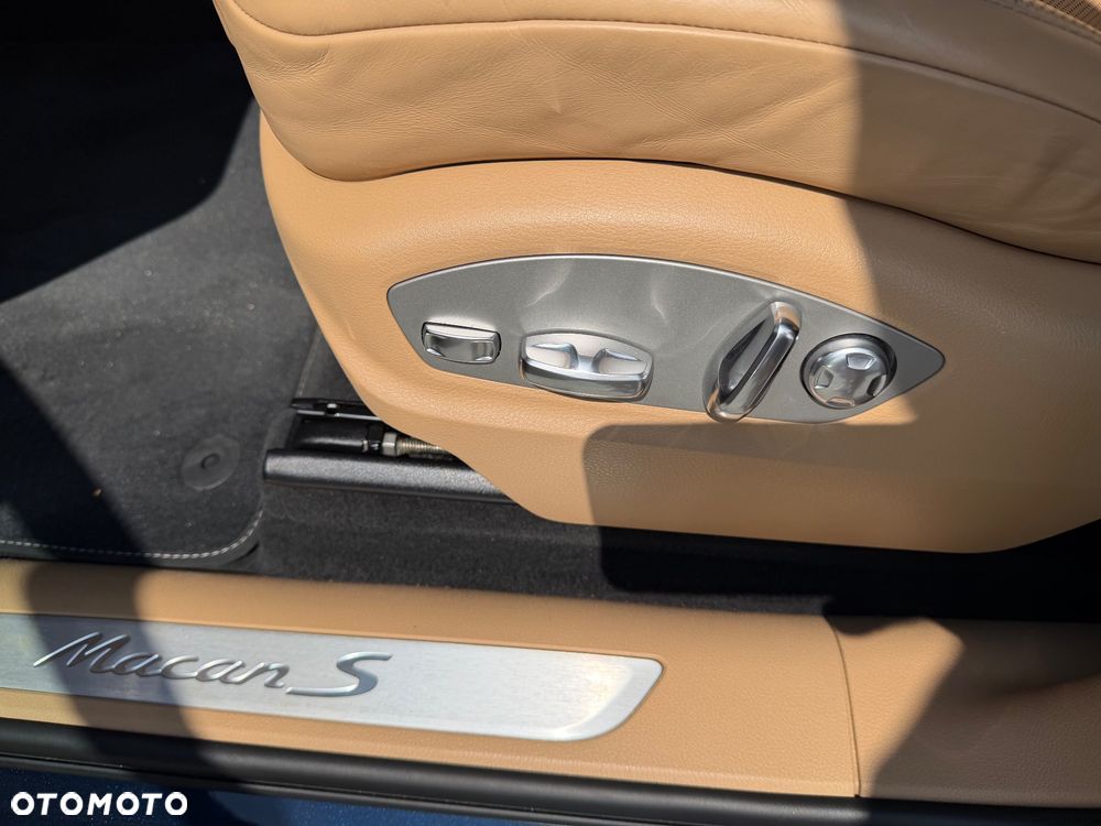Porsche Macan S - 37