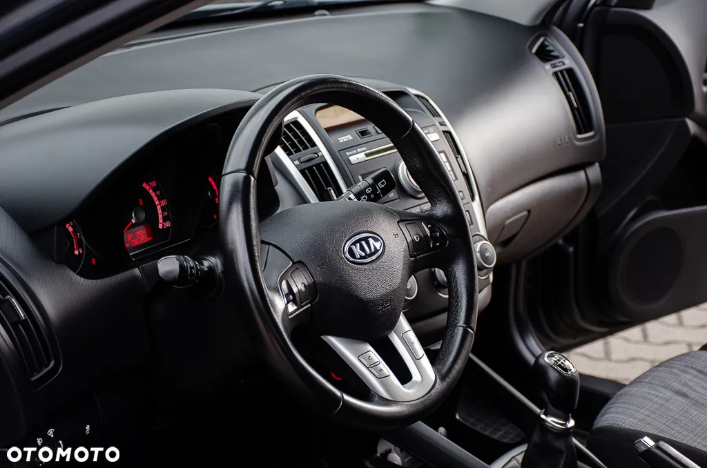 Kia Ceed 1.4 CVVT Attract - 8