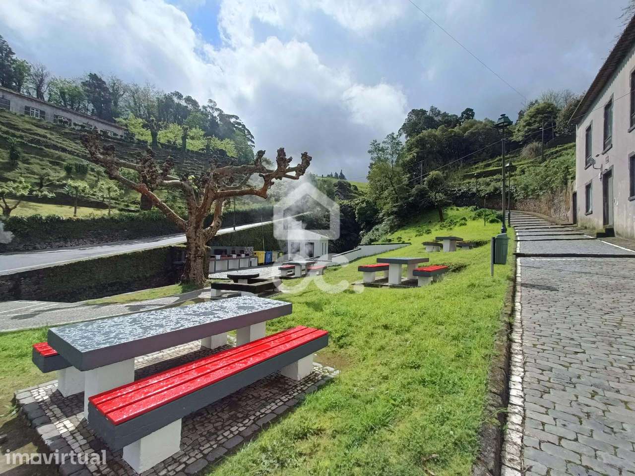Moradia com 3+2 Quartos - Matriz - Ribeira Grande - Grande imagem: 3/28