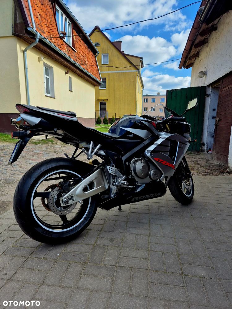 Honda CBR - 8