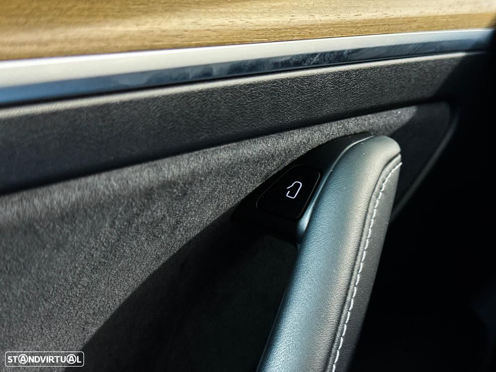 Tesla Model 3 Standard Range Plus RWD - 48