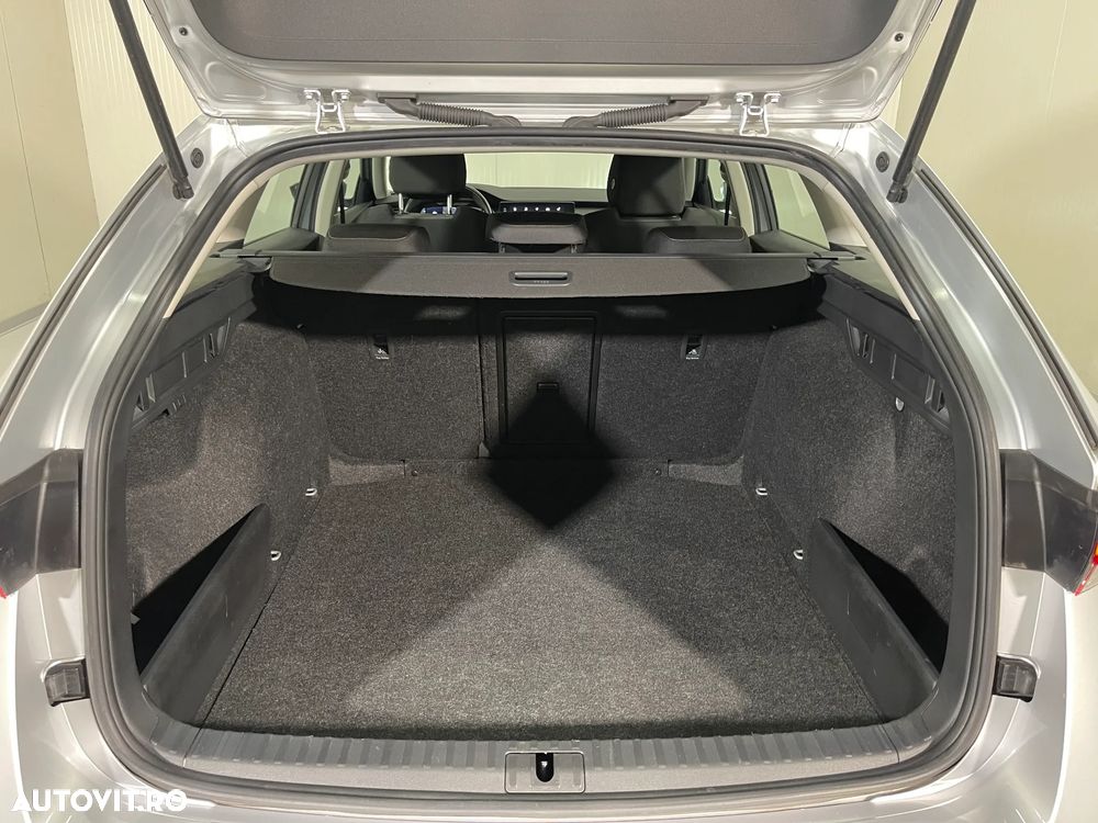Skoda Octavia Combi 2.0 TDI DSG Ambition - 11
