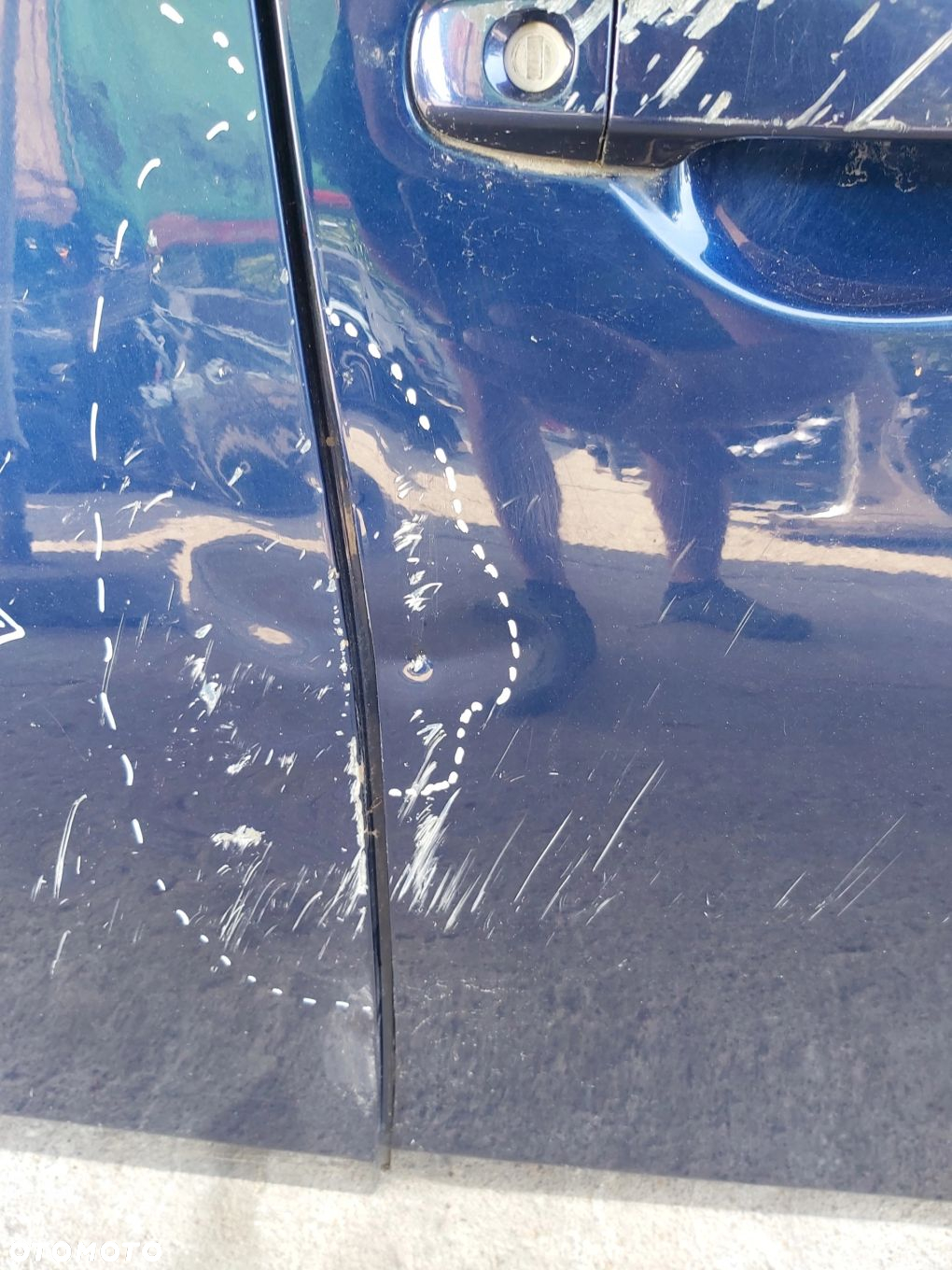 Toyota Auris II Drzwi prawy przód szyba mechanizm zawias - 5