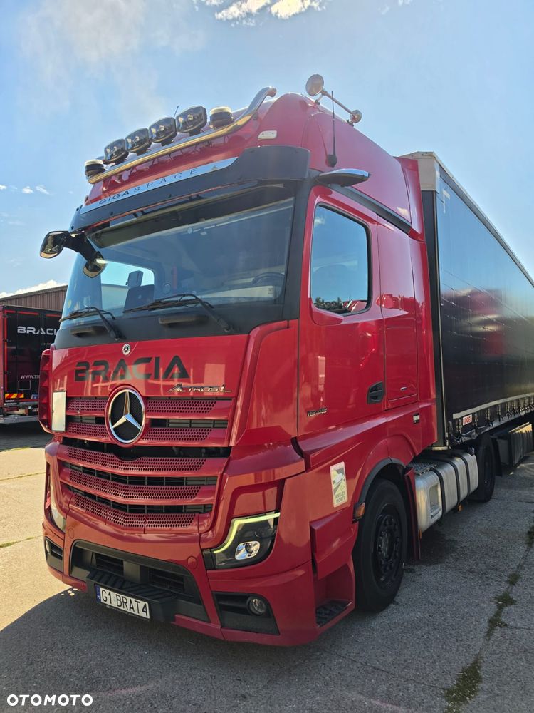 Mercedes-Benz actros - 1
