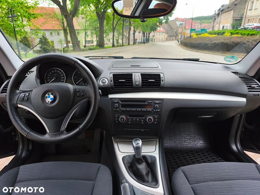 BMW Seria 1 - 21