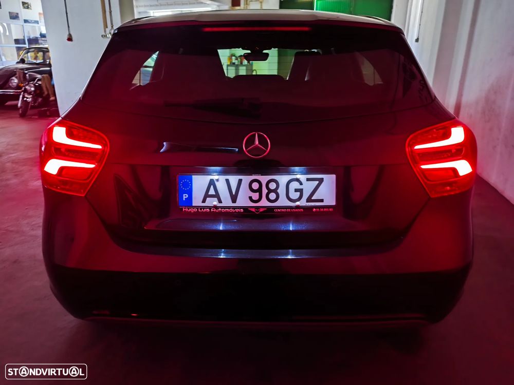 Mercedes-Benz A 180 d Activity Edition - 20