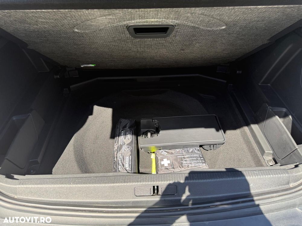 Peugeot 3008 1.5 BlueHDI 130 S&S EAT8 Allure - 11