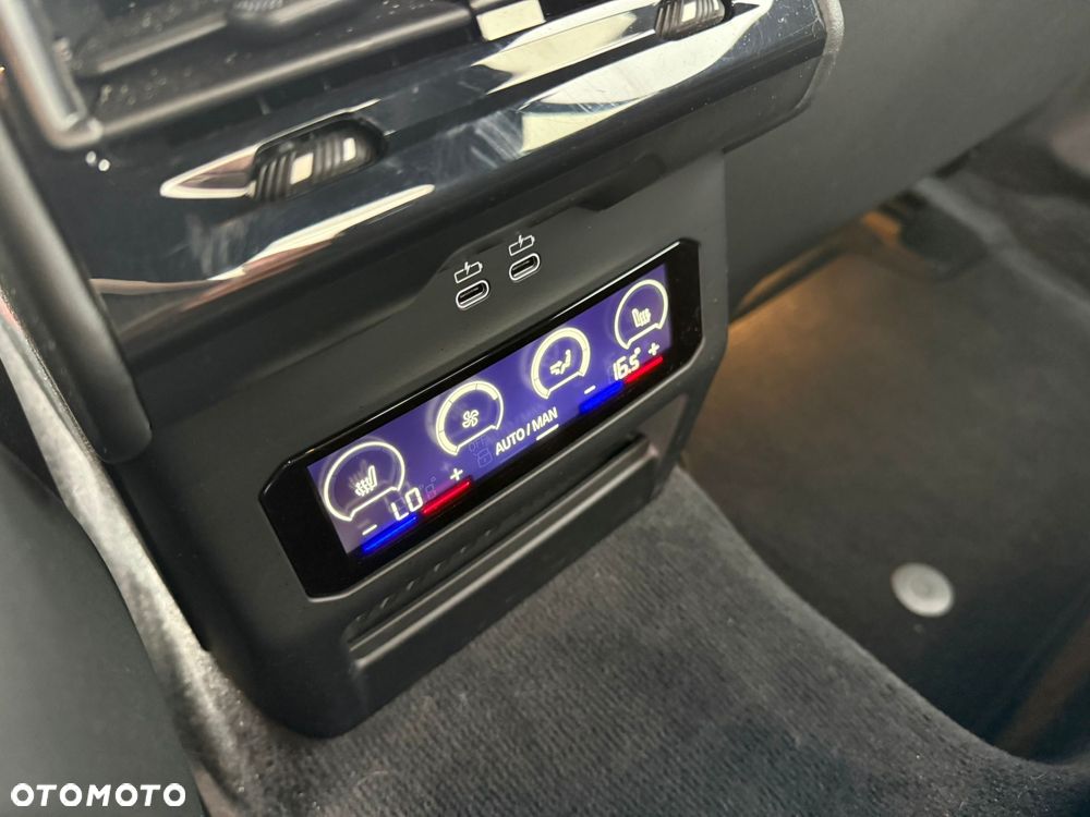 BMW Seria 5 520d - 33