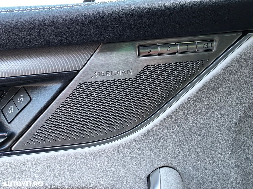 Jaguar F-Pace D200 AWD R-Dynamic SE - 15