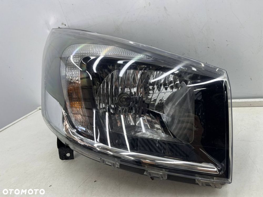 Lampa reflektor Opel Vivaro B 14-19r. PRAWA przednia zwykła H4 Europa oryginal PRAWY przód 93461905