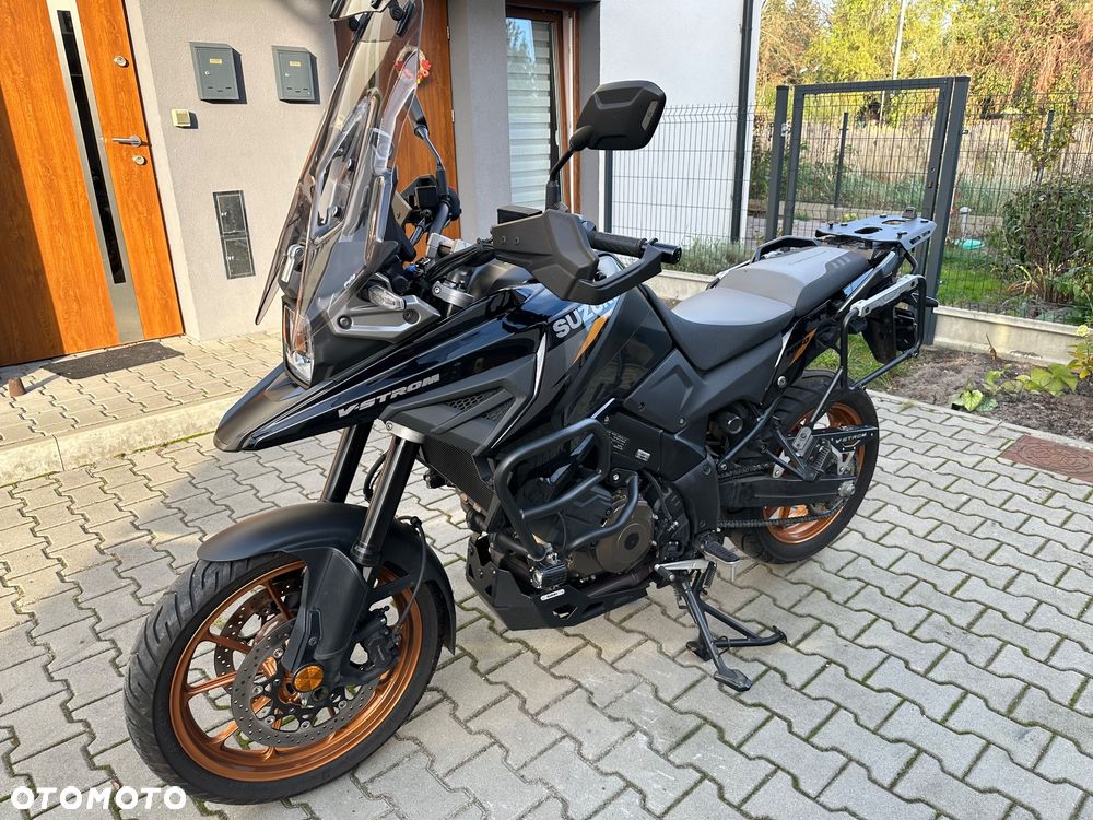 Suzuki V-STROM - 1