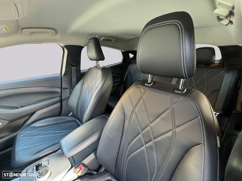 Ford Mustang Mach-E 75.7 kWh Premium AWD - 10