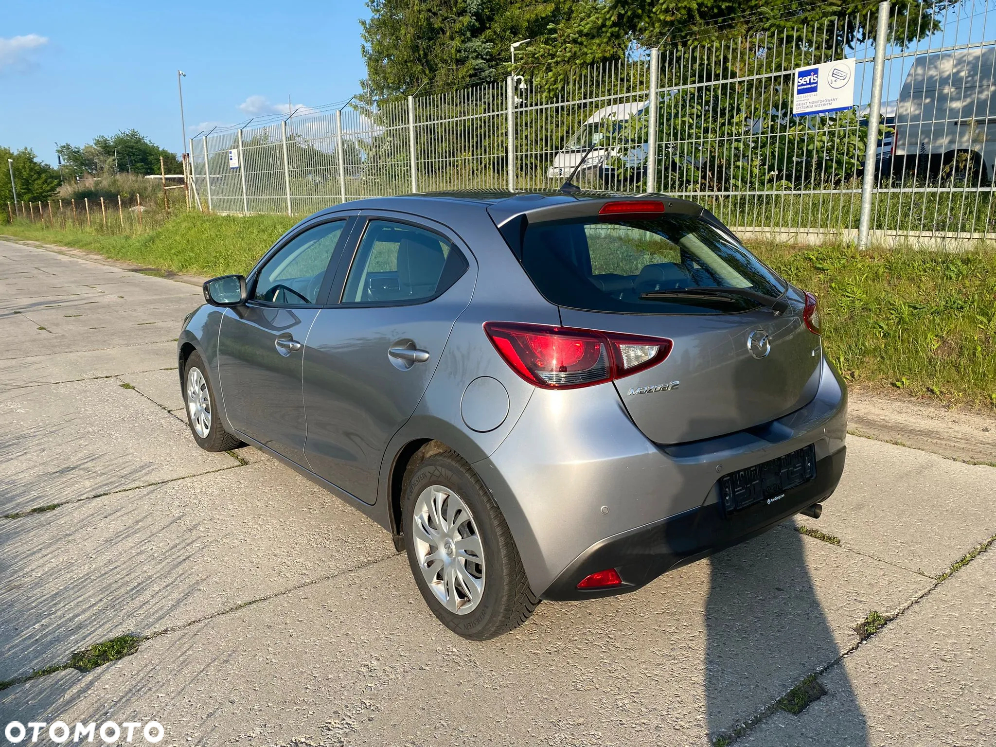 Mazda 2 - 3